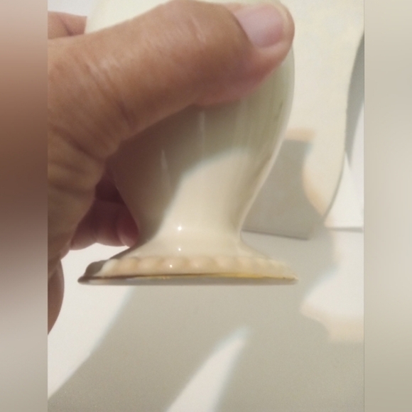 Lennox Vase Creme Colored Beaded With Antique Roses And Gold Trim VTG 6.25" - Picture 4 of 5